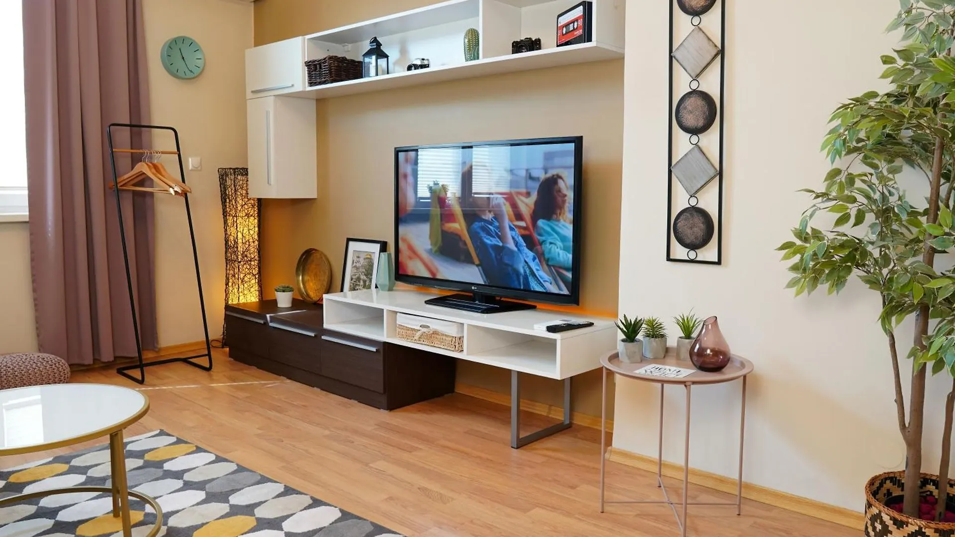 Apartment Memoir By Sofiaspot - Central, Metro To Airport Bulgaria