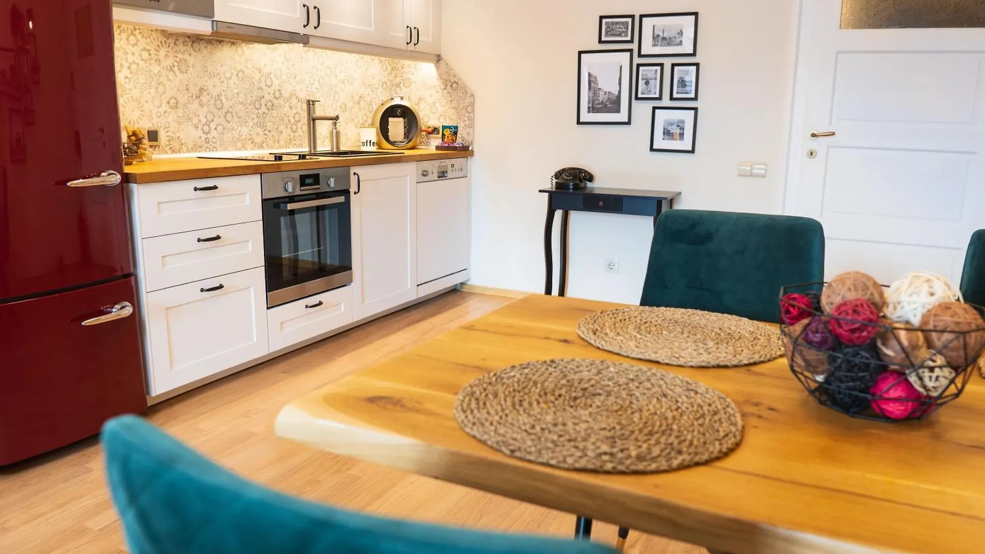 Apartment Memoir By Sofiaspot - Central, Metro To Airport Bulgaria